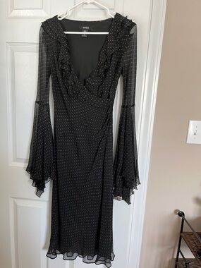 Express Black Polka Dot Ruffle V-Neck Long Sleeve Dress